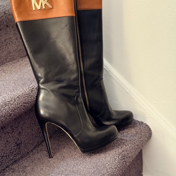Michael Kors High Heeled Leather Boots - Picture 3 of 3